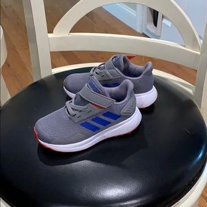 Toddler sneakers